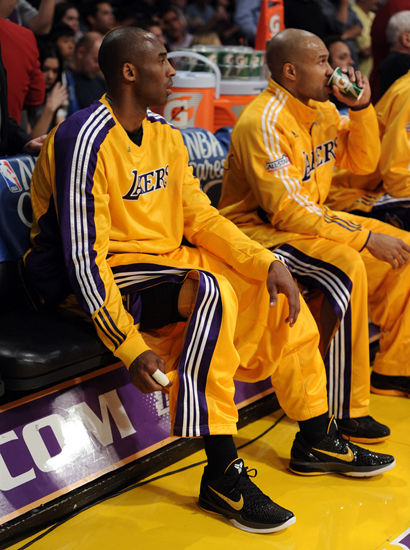 续稳居前列 续稳居前列